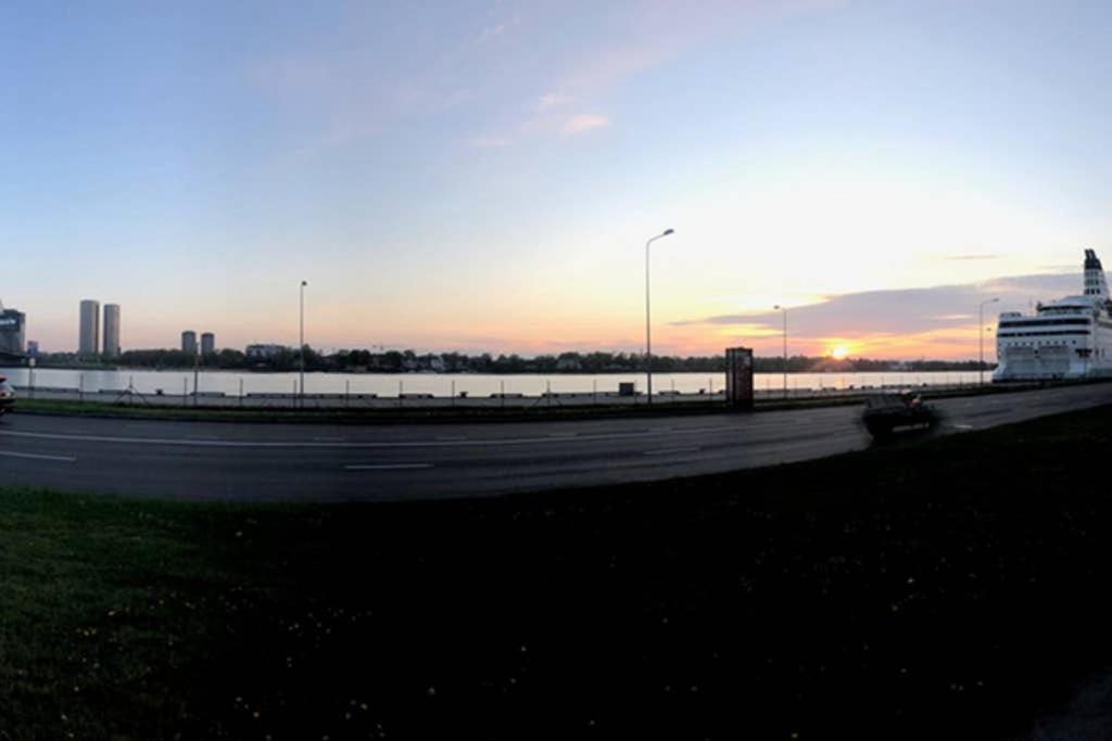 New Comfortable Apartment Nearby Promenade In 5 Minutes From Old Town Of Riga. Eksteriør bilde